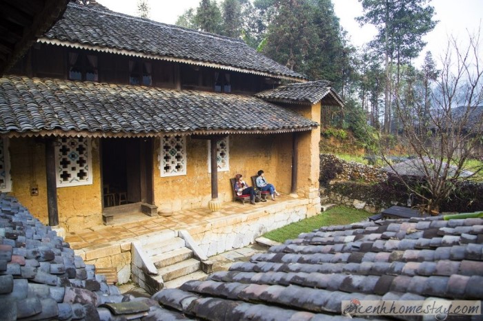 Toàn bộ homestay đều được thiết kế xây dựng chủ yếu từ tre và đất thể hiện được một nhà sàn truyền thống ấm cúng, gần gũi nhất